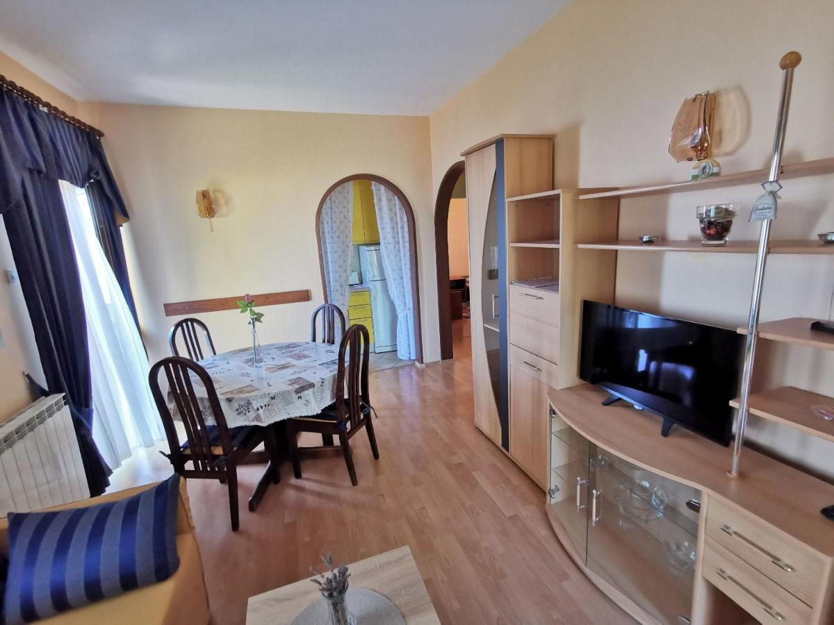 Apartment Delost Lovran Εξωτερικό φωτογραφία