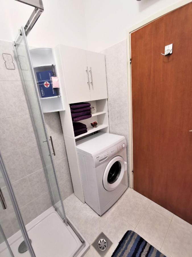 Apartment Delost Lovran Εξωτερικό φωτογραφία