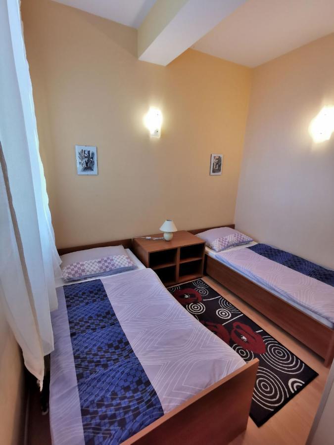 Apartment Delost Lovran Εξωτερικό φωτογραφία
