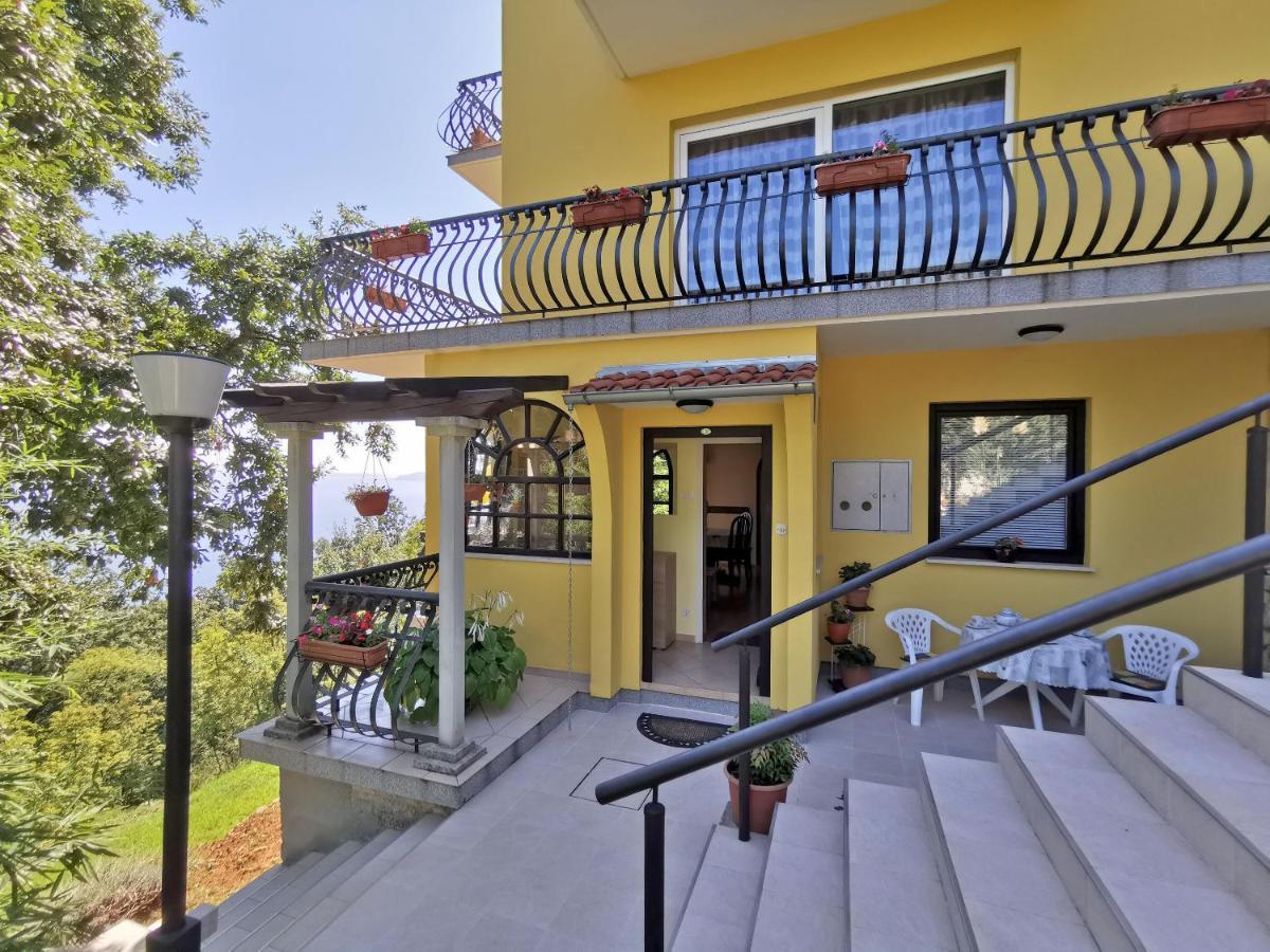 Apartment Delost Lovran Εξωτερικό φωτογραφία
