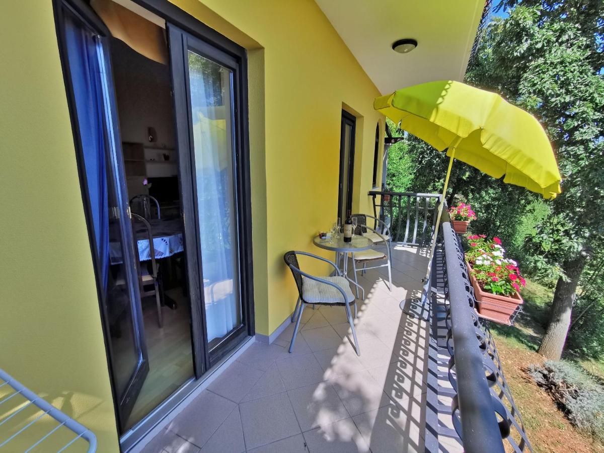 Apartment Delost Lovran Εξωτερικό φωτογραφία