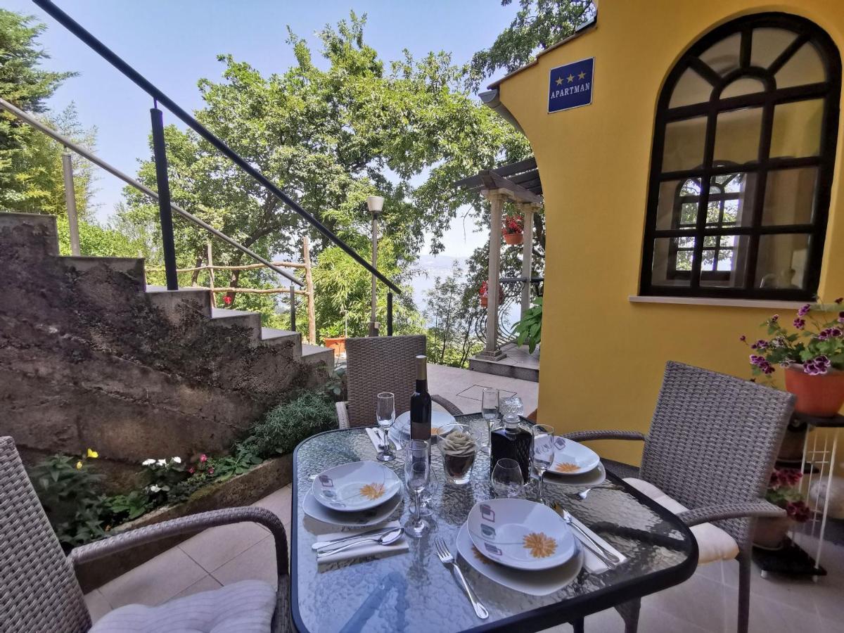 Apartment Delost Lovran Εξωτερικό φωτογραφία